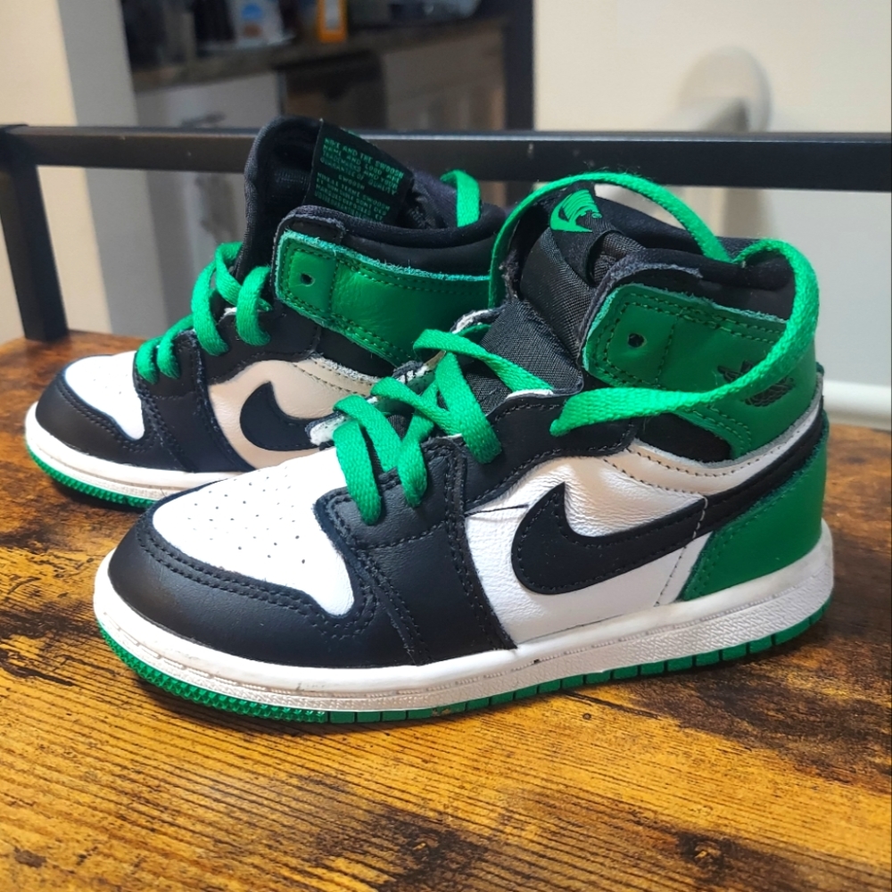 Toddler air jordan 1